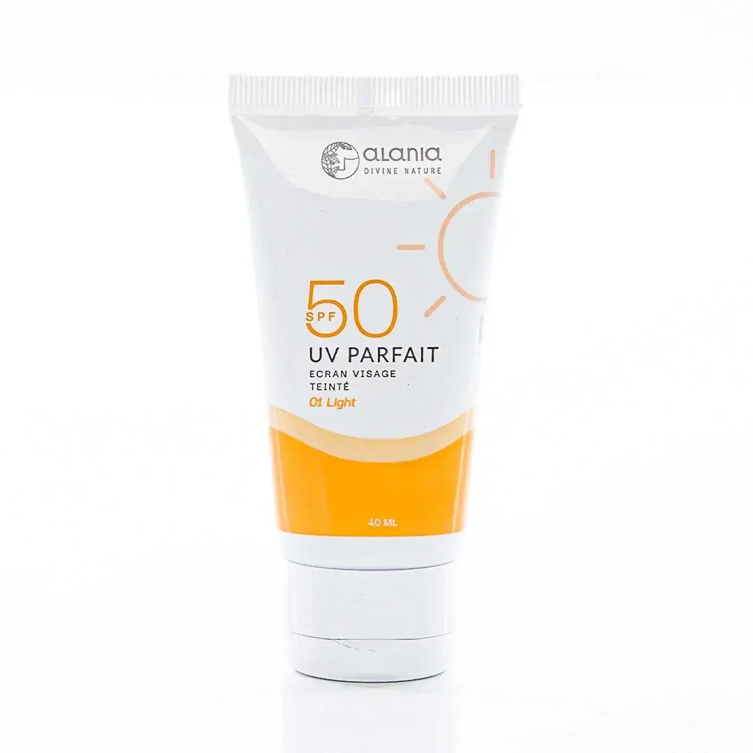 ALANIA UV Parfait Ecran Solaire Visage Teinté 01 SPF 50+. Paraplume